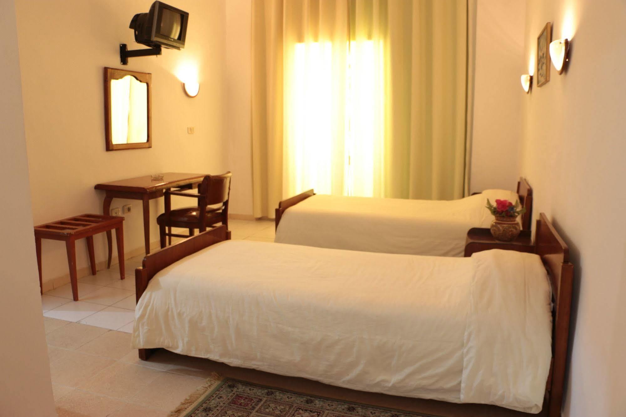 Hotel Saint Georges Tunis Exterior foto